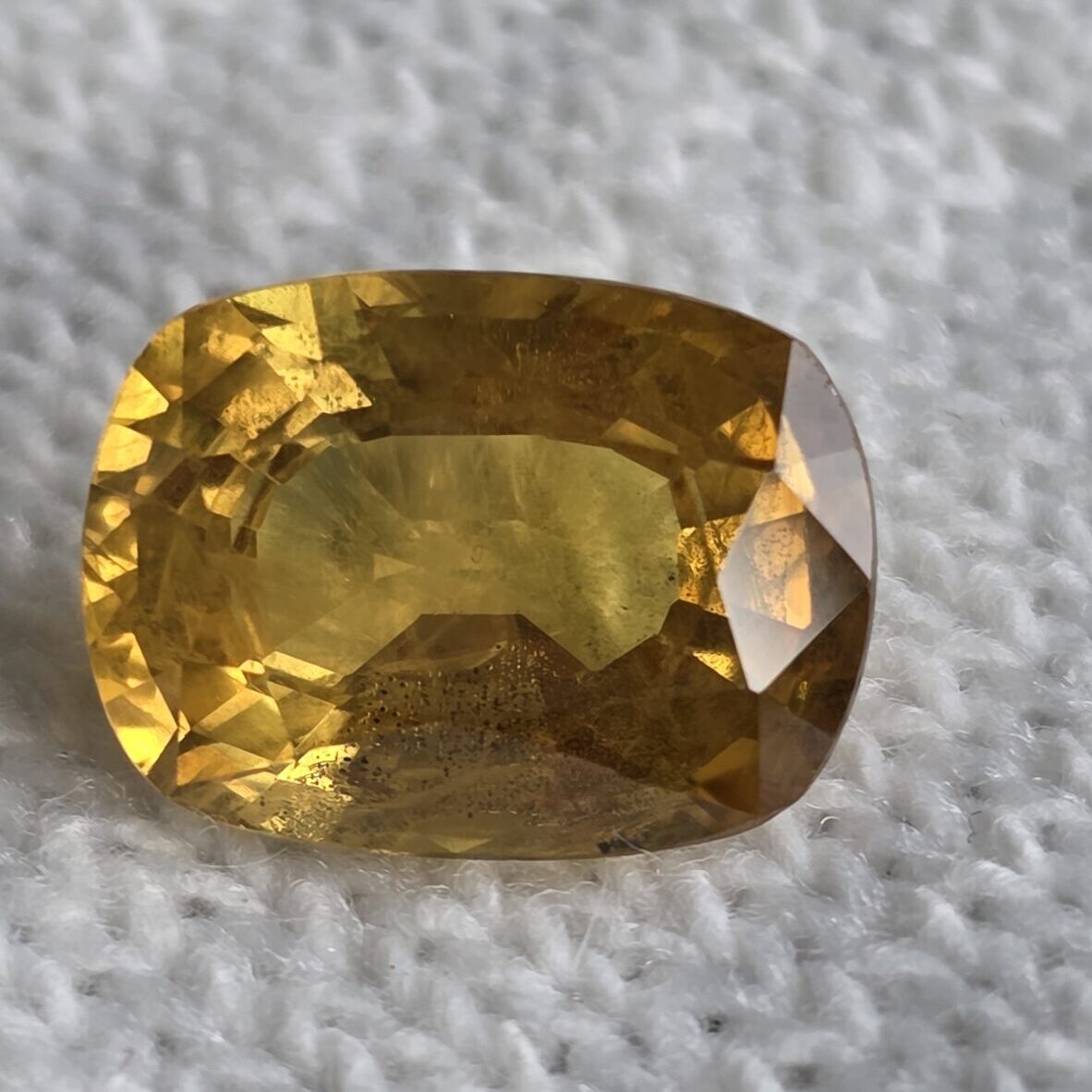 YELLOW SAPPHIRE - Image 9