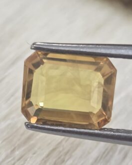NATURAL YELLOW SAPPHIRE