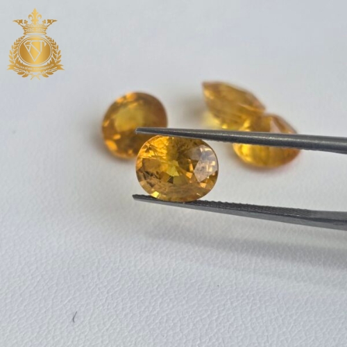 YELLOW SAPPHIRE(PUKHRAJ)